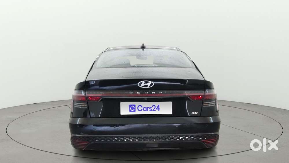 Hyundai Verna 1.5 Mpi Mt Sx (o), 2023, Petrol