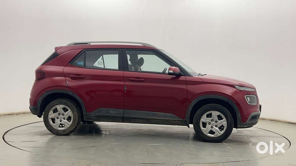 Hyundai Venue 1.2 S Plus, 2022, Petrol