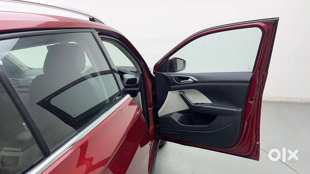 Volkswagen Taigun Topline 1.0 Tsi At (electric Seats), 2021, Petrol