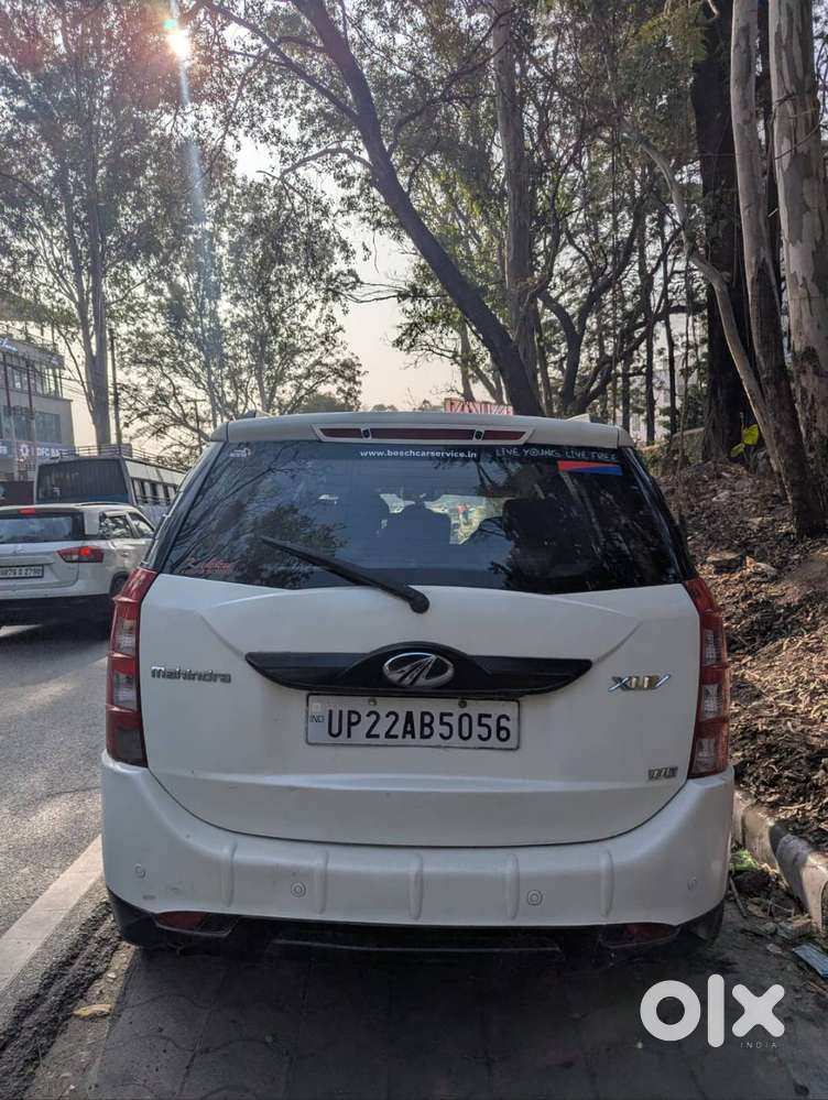 Mahindra Xuv500 2015 Diesel 130000 Km Driven