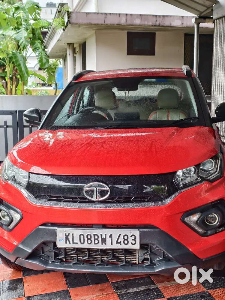 Tata Nexon Diesel 2020 December With Sunroof
