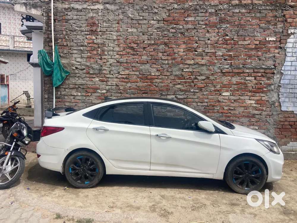 Gadi Me Koi Kami Nai Hai Bs Paiso Ki Jarurat Hai