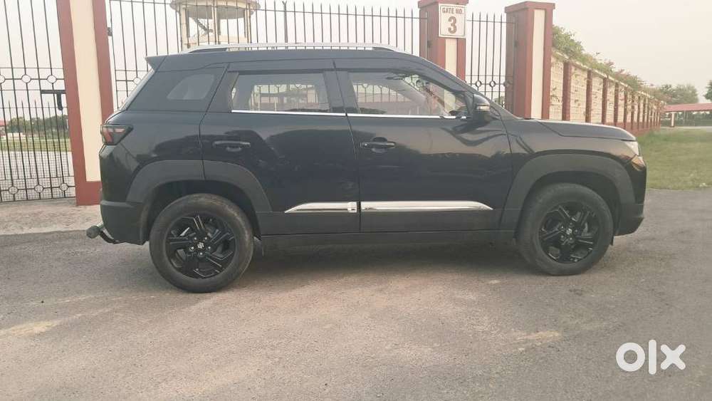 Maruti Suzuki Brezza 1.5 Zxi Smart Hybrid Dual Tone, 2025, Petrol