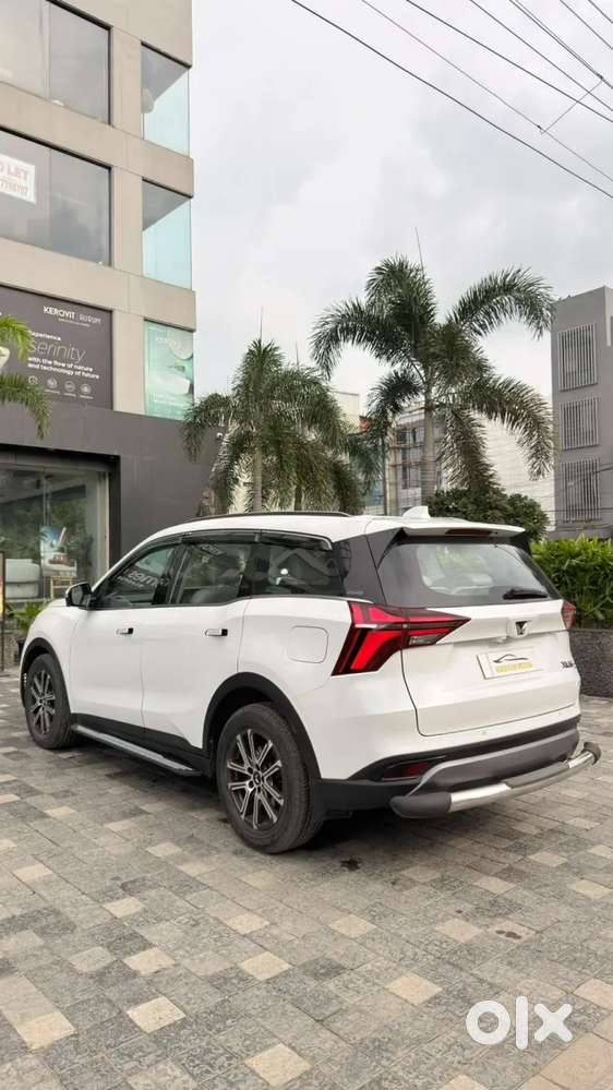 Mahindra Xuv700 2.2 Ax 7 Diesel Mt Luxury Pack Str, 2025, Diesel