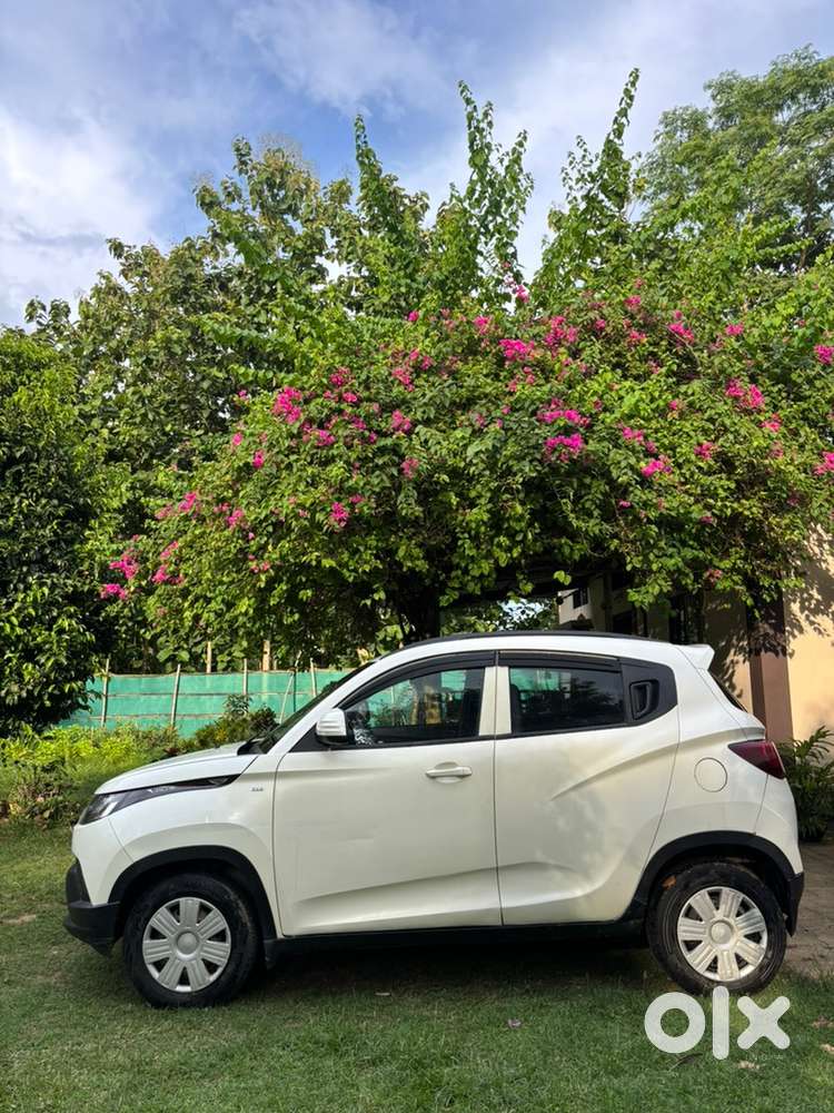 Mahindra Kuv 100 Petrol 2017