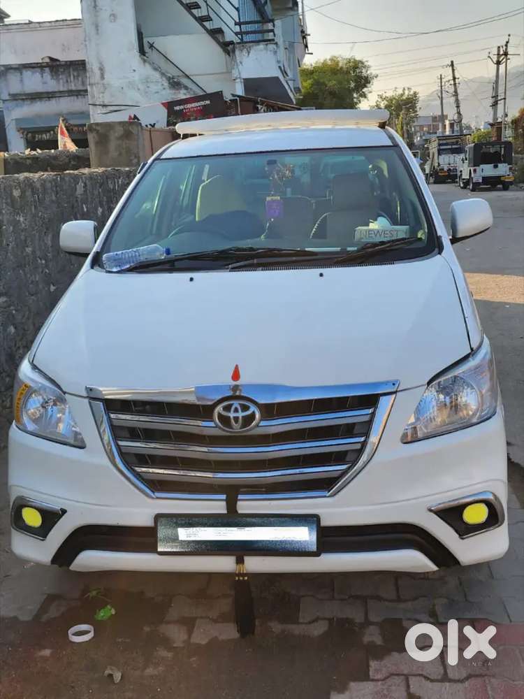 Toyota Innova 2.3g