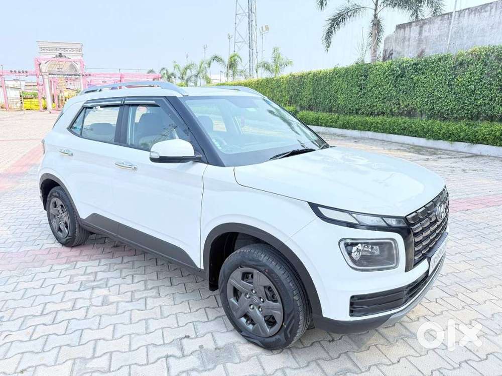 Hyundai Venue 1.2 S (o), 2023, Petrol