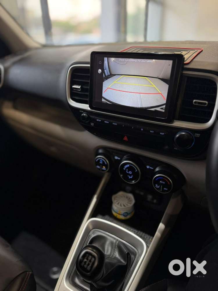 Hyundai Venue Sx Mt, 2023, Petrol
