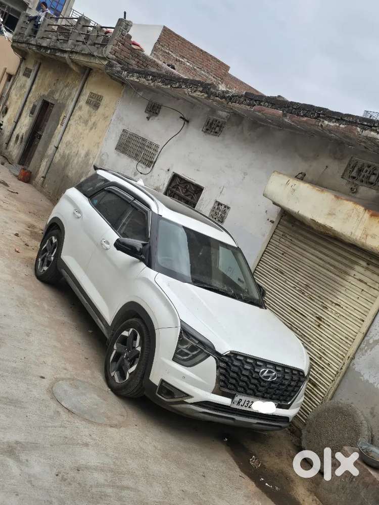 Hyundai Alcazar October 2021 Top Model A-one Condition Full Loaded