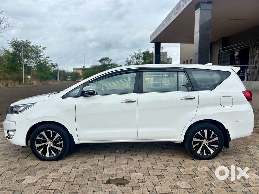 Toyota Innova Crysta 2.4 Z 7 Str, 2025, Diesel