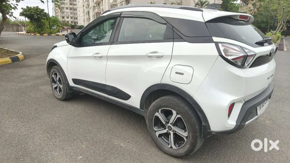 Tata Nexon Automatic+sunroof Vehicle Sale Only 22500km Running