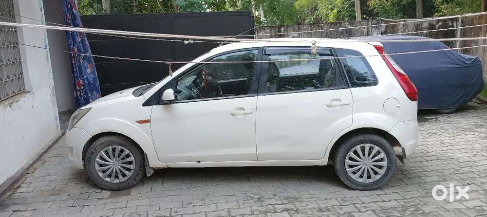 Ford Figo Titanium Plus 2012