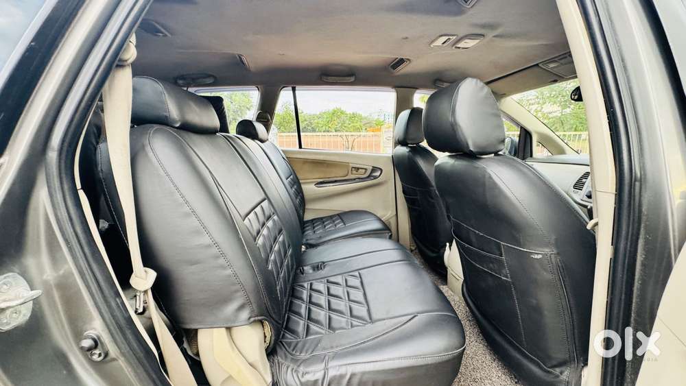 Toyota Innova 2.5 Gx 7 Seater Bs Iv, 2014, Diesel
