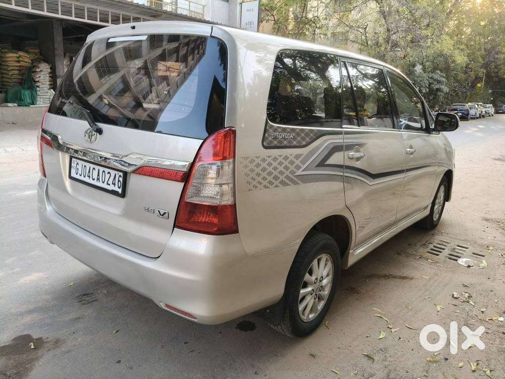 Toyota Innova 2.5 V 8 Str, 2013, Diesel