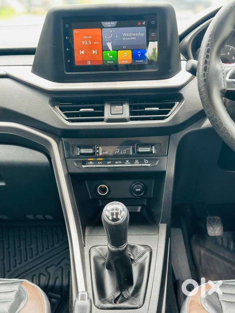 Maruti Suzuki Brezza 1.5 Vxi Smart Hybrid, 2022, Petrol
