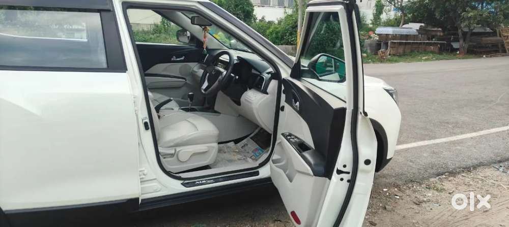 Mahindra Xuv300 W8 (o) 1.5 Diesel Amt, 2023, Diesel
