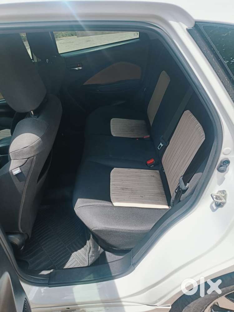 Toyota Glanza 1.2 V Amt, 2025, Petrol