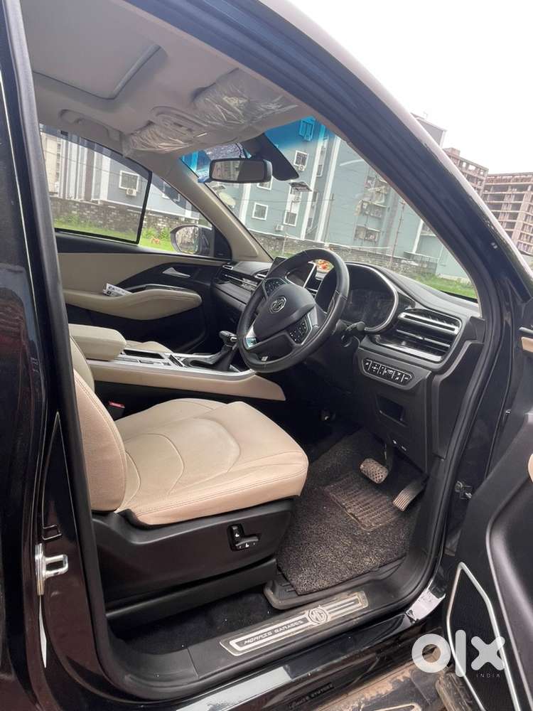 Mg Hector Petrol Sharp 2025