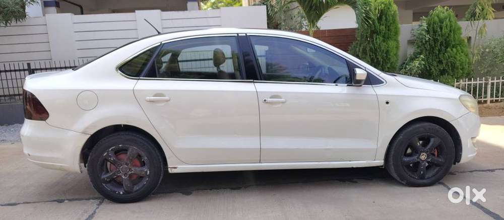 Skoda Rapid 1.5 Elegance Tdi Mt, 2013, Diesel