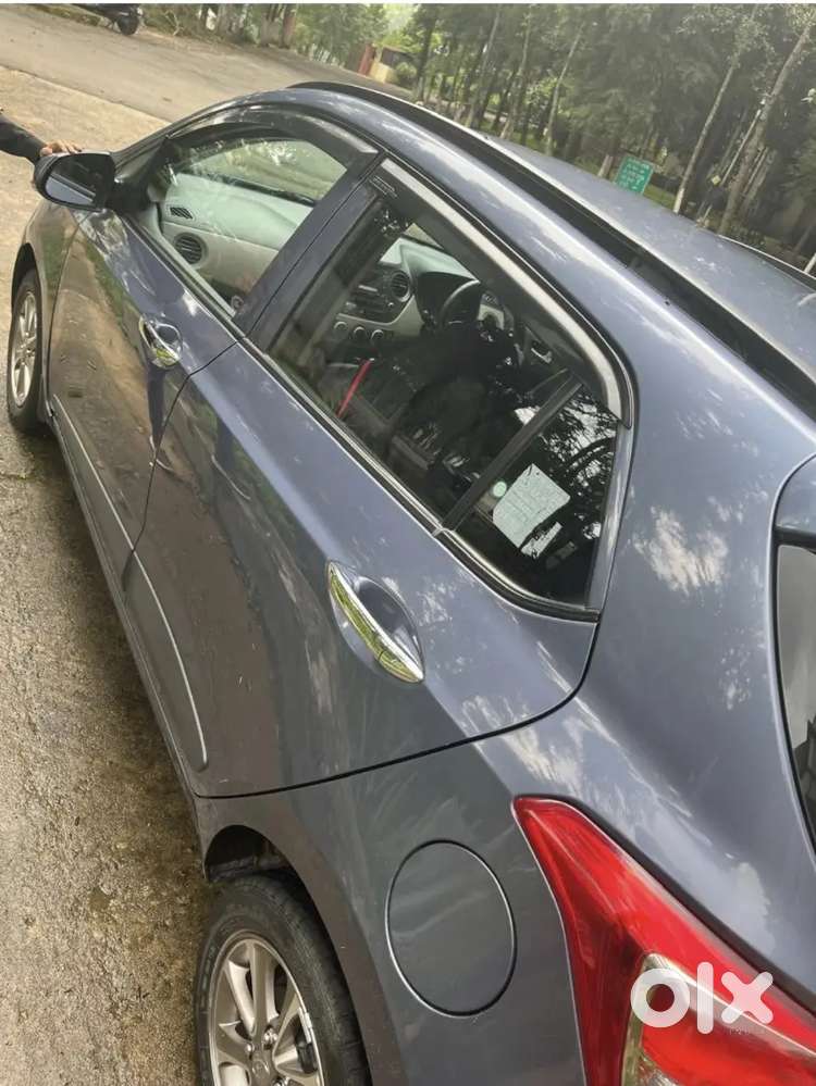 Hyundai Grand I10 2017 Petrol 67000 Km Driven