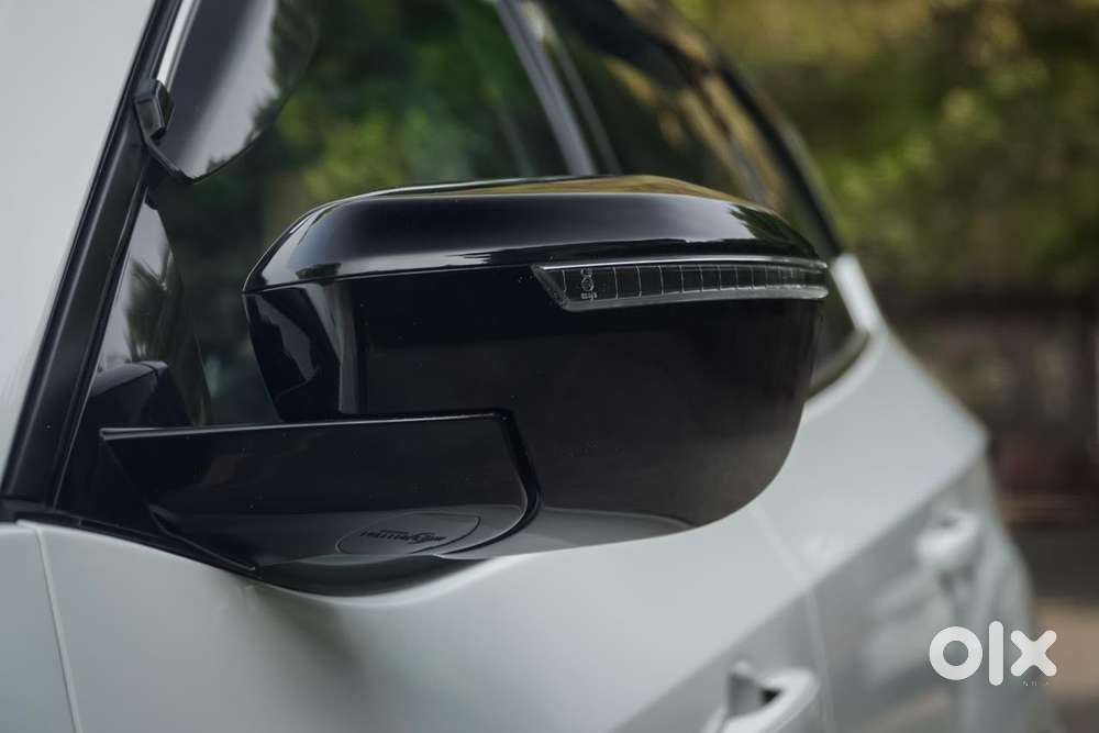 Tata Safari Pure Plus S Dark Edition, 2025, Diesel