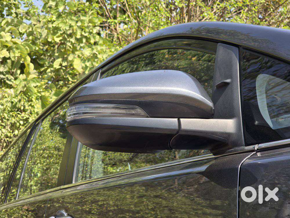 Toyota Innova Crysta