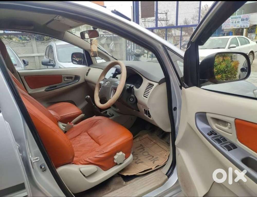 Toyota Innova 2.5 Gx 8 Str Bs-iii, 2015, Diesel