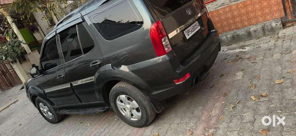 Tata Safari Storme 12018 Diesel 68000 Km Driven