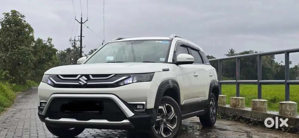 Maruti Brezza Hybrid 2025 Model With Manufacture Warranty