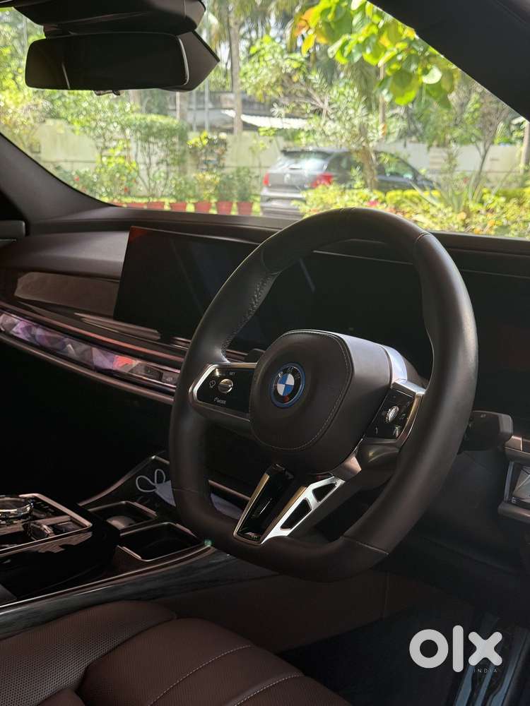 Bmw I7 Xdrive60, 2023, Electric