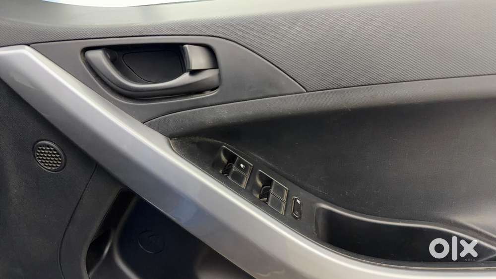 Tata Nexon 1.2 Revotron Xm (s), 2020, Petrol