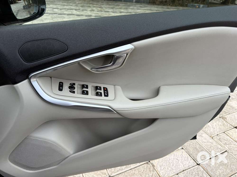 Volvo V40 D3 R Design, 2017, Diesel