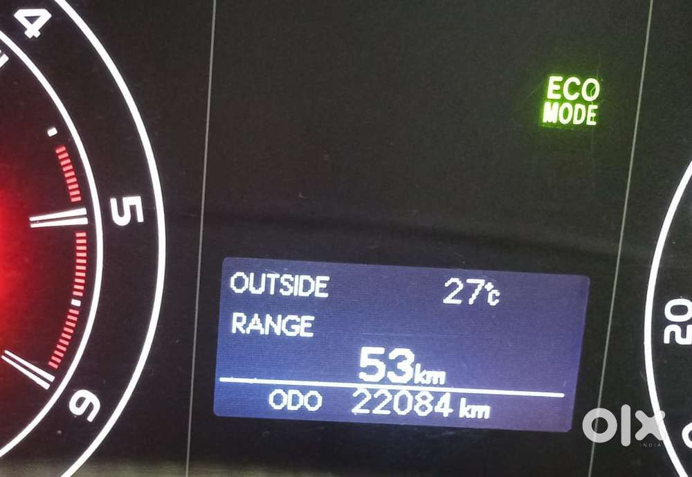Toyota Innova Crysta [2020-ongoing] 2.4 Gx 8 Str, 2023, Diesel