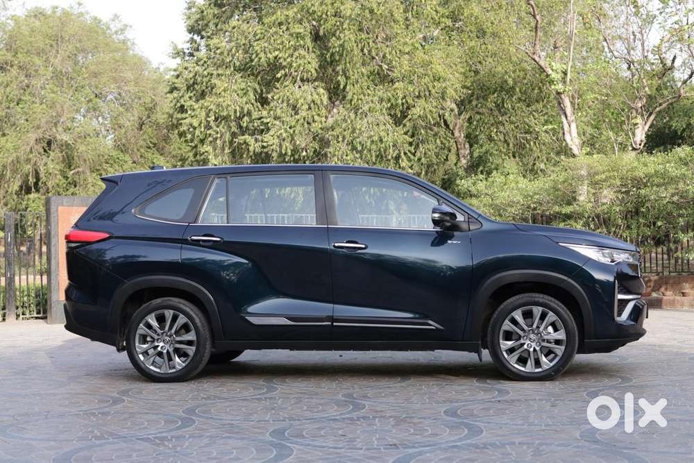 Toyota Innova Hycross 2.0 Zx (o) Hybrid 7 Str, 2026, Petrol