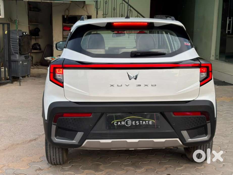 Mahindra Xuv 3xo Ax5 Pm Mt, 2025, Petrol