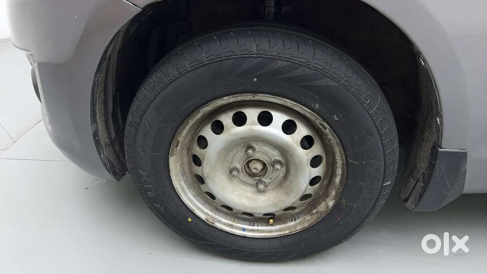 Maruti Suzuki Swift 1.2 Lxi (o), 2016, Petrol