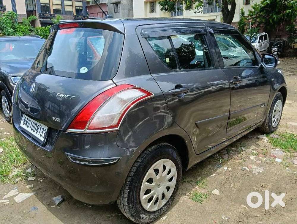 Maruti Suzuki Swift Vxi + Manual, 2017, Petrol