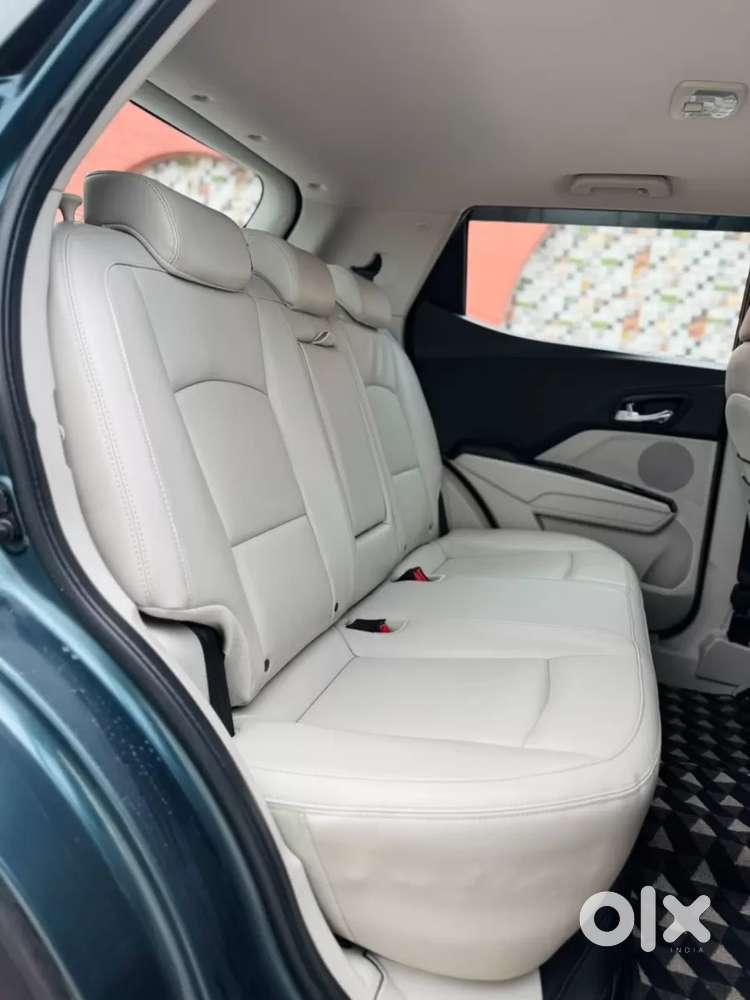 Mahindra Xuv300 W8 Option Diesel, 2023, Diesel