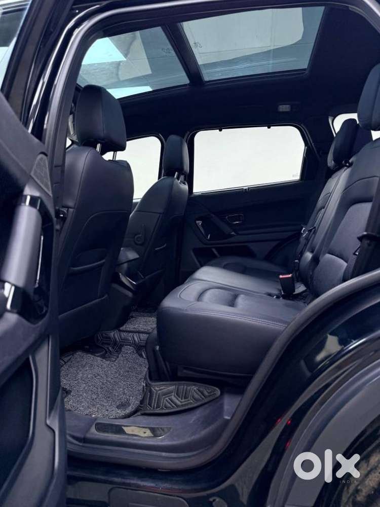 Tata Safari Accomplished Plus Dark Edition, 2025, Diesel