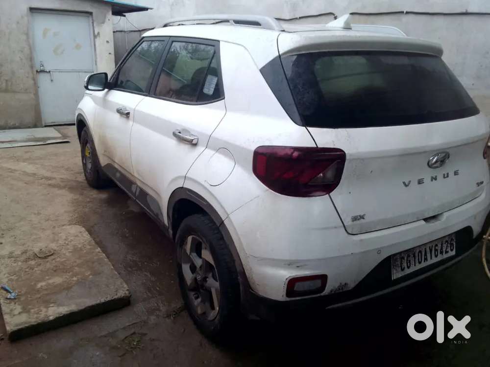 Hyundai Venue 2020 Petrol 79000 Km Driven