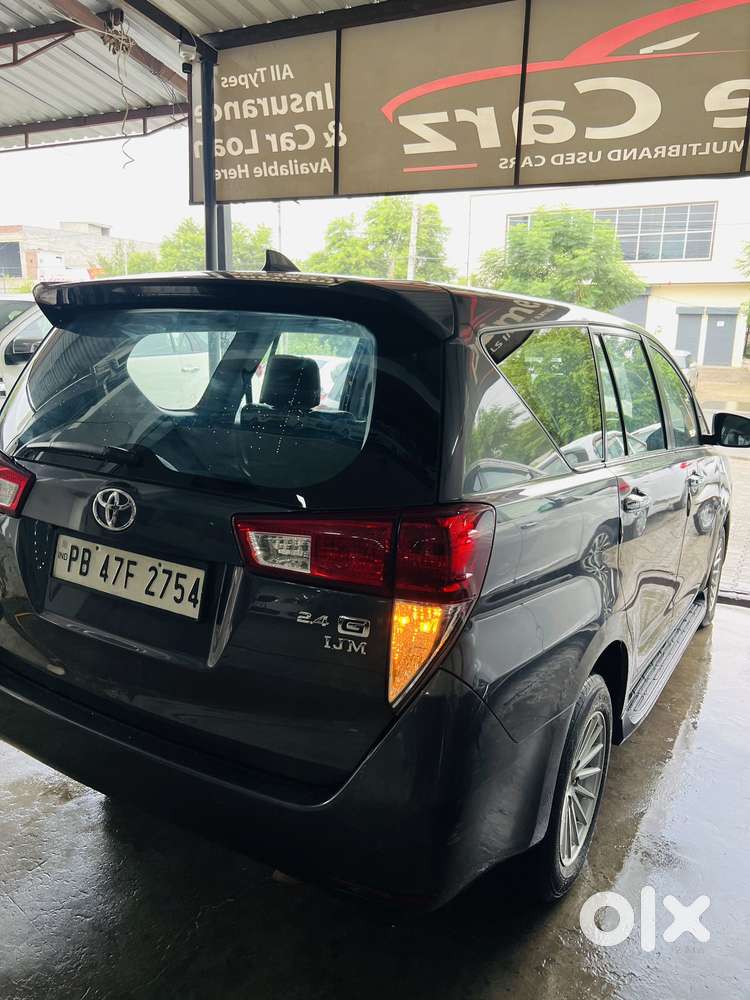 Toyota Innova Crysta 2.4 G Mt, 2022, Diesel