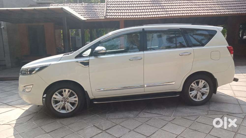 Toyota Innova Crysta 2.8 Z, 2016, Diesel