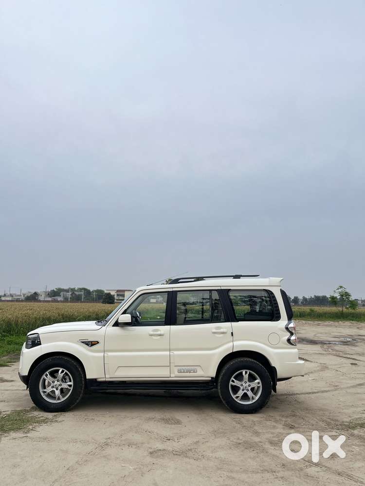Mahindra Scorpio S10 At 2wd, 2016, Diesel