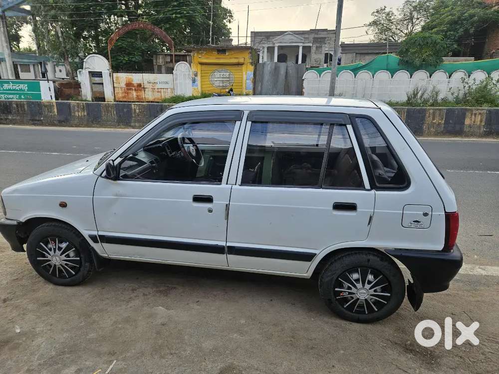 800 White Colour New Condition