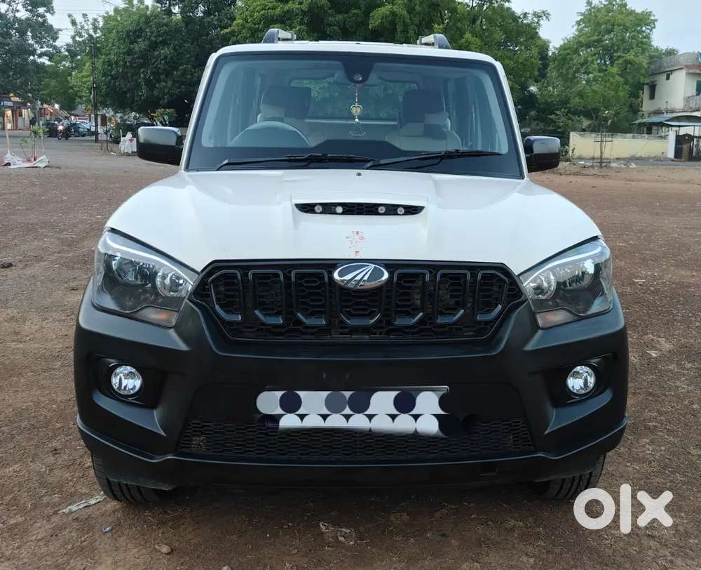 S3 2019 1st Owner 9 Seater