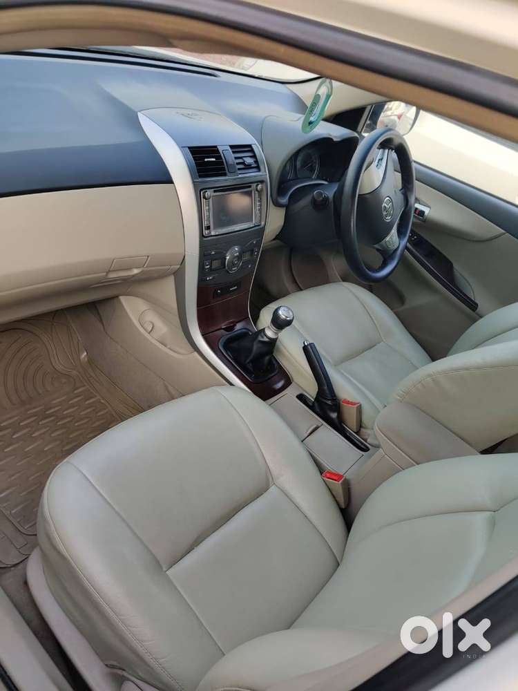 Toyota Corolla Altis, September 2012