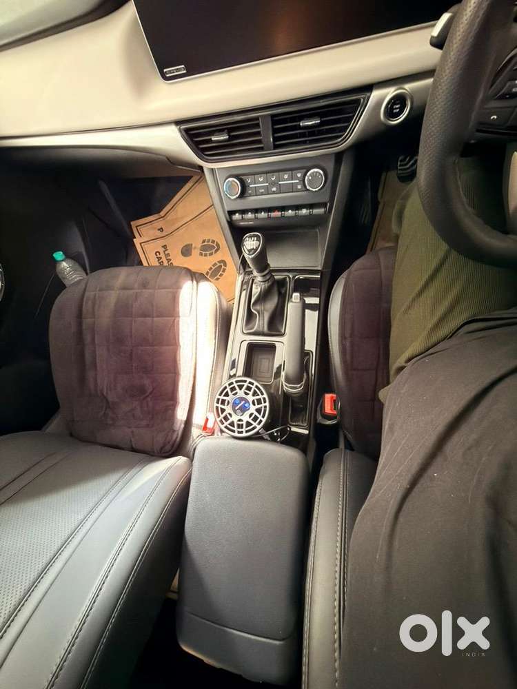 Mahindra Xuv700 Ax5 With 7xo Alloy Wheels And Tyres