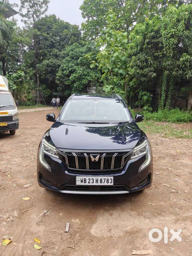 Mahindra Xuv700 2.0 Ax 5 Petrol Mt 7 Str, 2025, Petrol