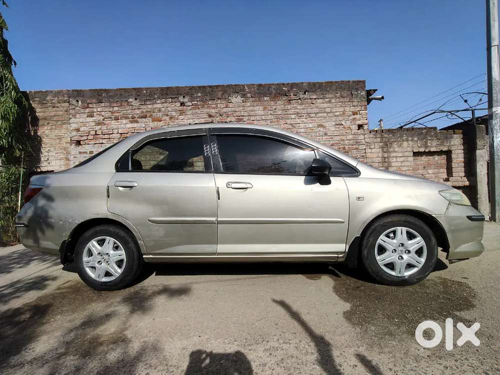 Honda City Zx 2006 Petrol Well Maintained