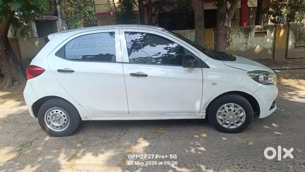 Tata Tiago Xe 2018